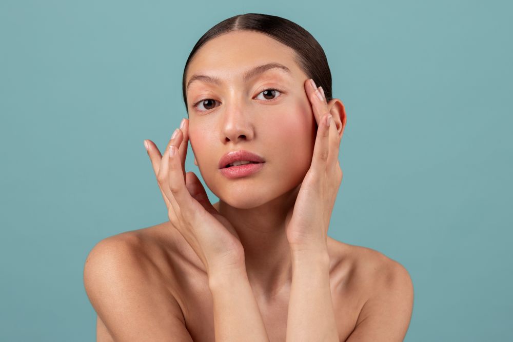 woman having thread lift